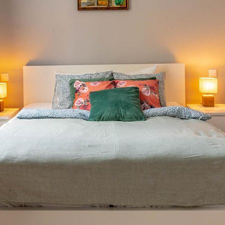 Apartamento Maria Topfive With Free Private Parking Budapest Exterior foto