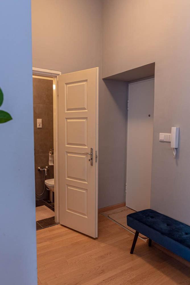 Apartamento Maria Topfive With Free Private Parking Budapest Exterior foto