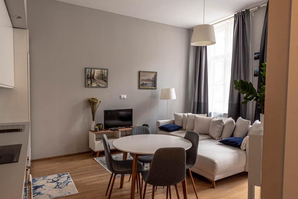 Apartamento Maria Topfive With Free Private Parking Budapest Exterior foto