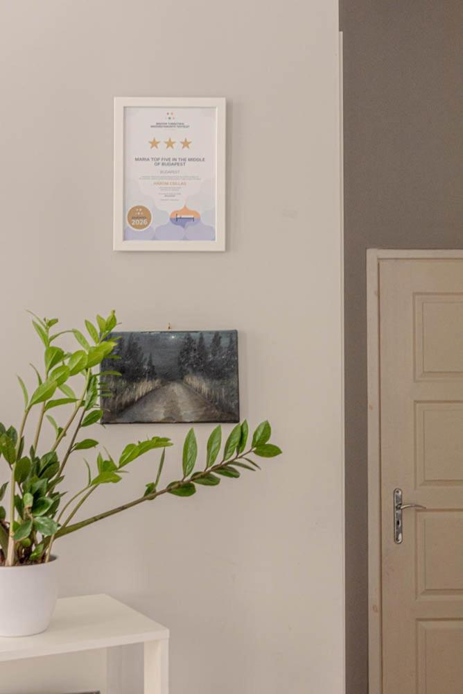Apartamento Maria Topfive With Free Private Parking Budapest Exterior foto