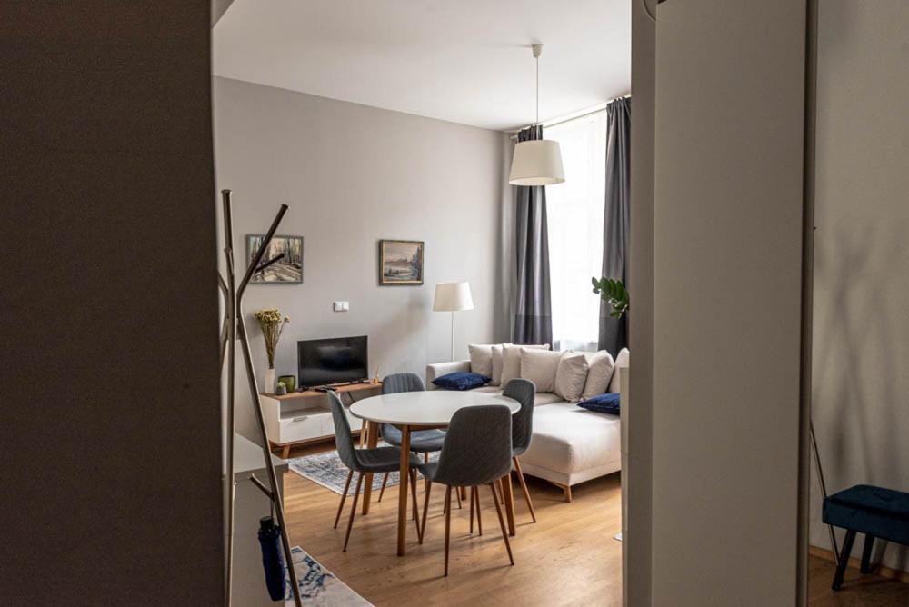 Apartamento Maria Topfive With Free Private Parking Budapest Exterior foto
